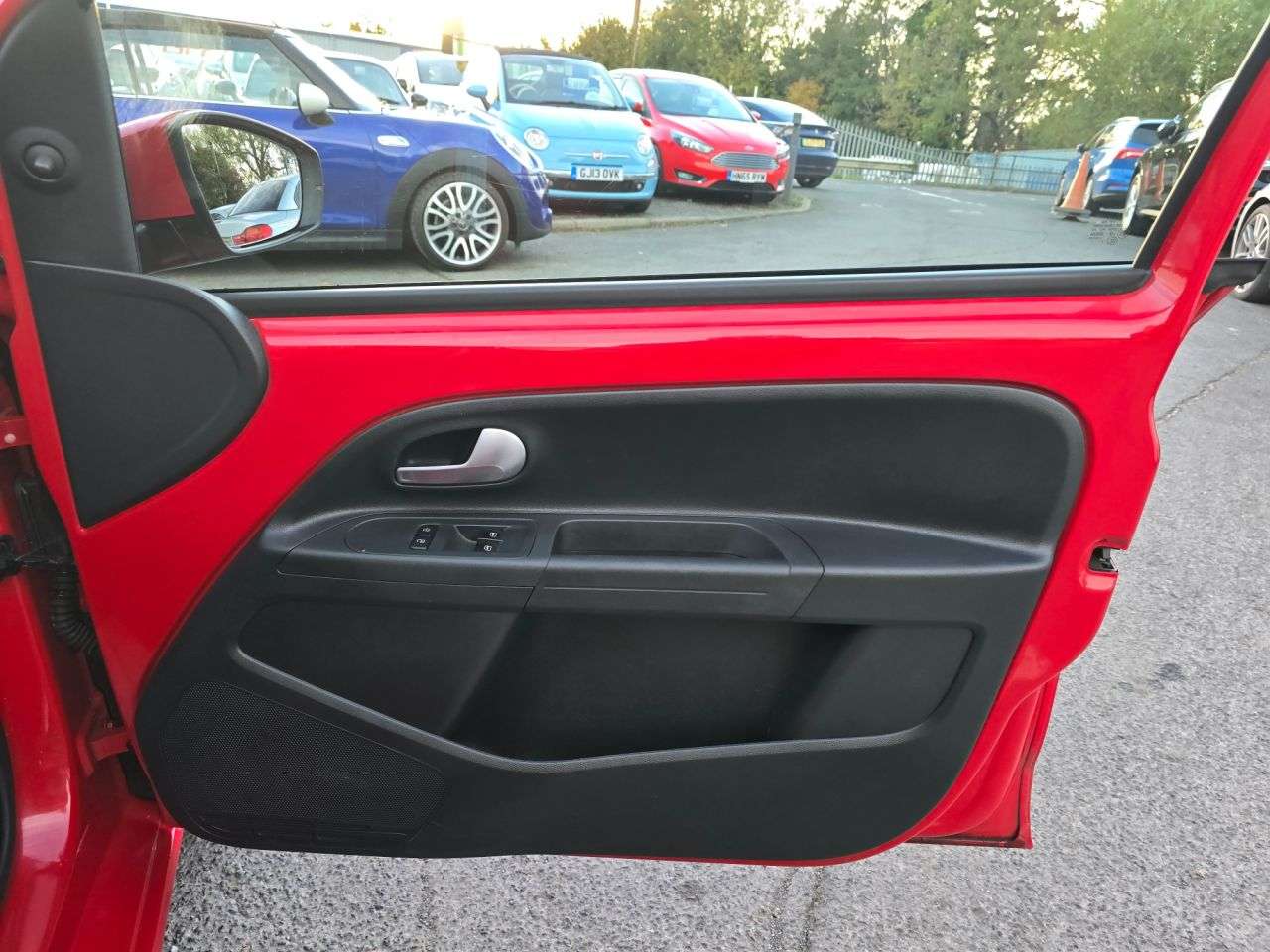 2019 VOLKSWAGEN UP! 2019 VOLKSWAGEN UP!