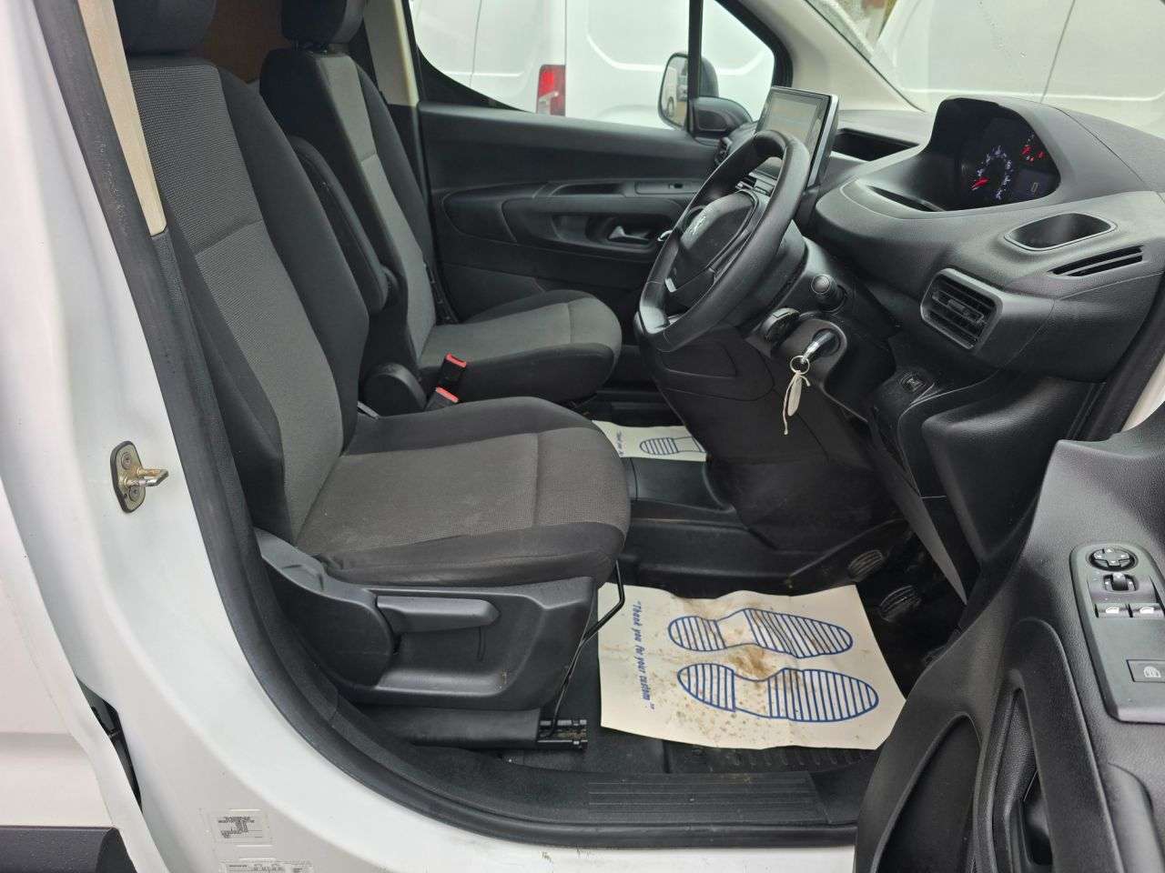 2021 PEUGEOT PARTNER 2021 PEUGEOT PARTNER