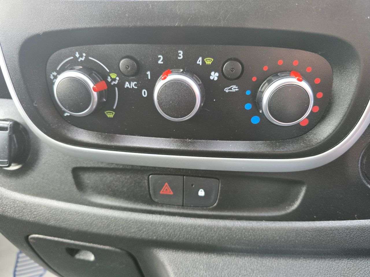 2021 RENAULT TRAFIC 2021 RENAULT TRAFIC