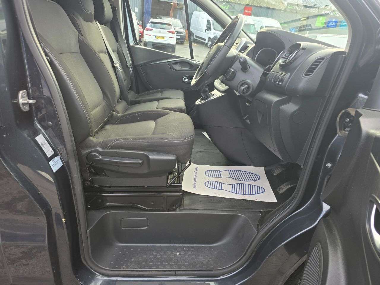 2021 RENAULT TRAFIC 2021 RENAULT TRAFIC