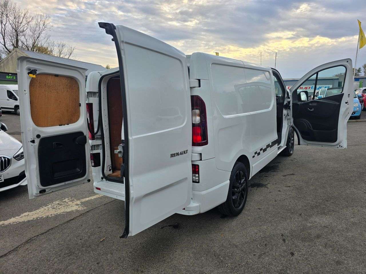 2021 RENAULT TRAFIC 2021 RENAULT TRAFIC