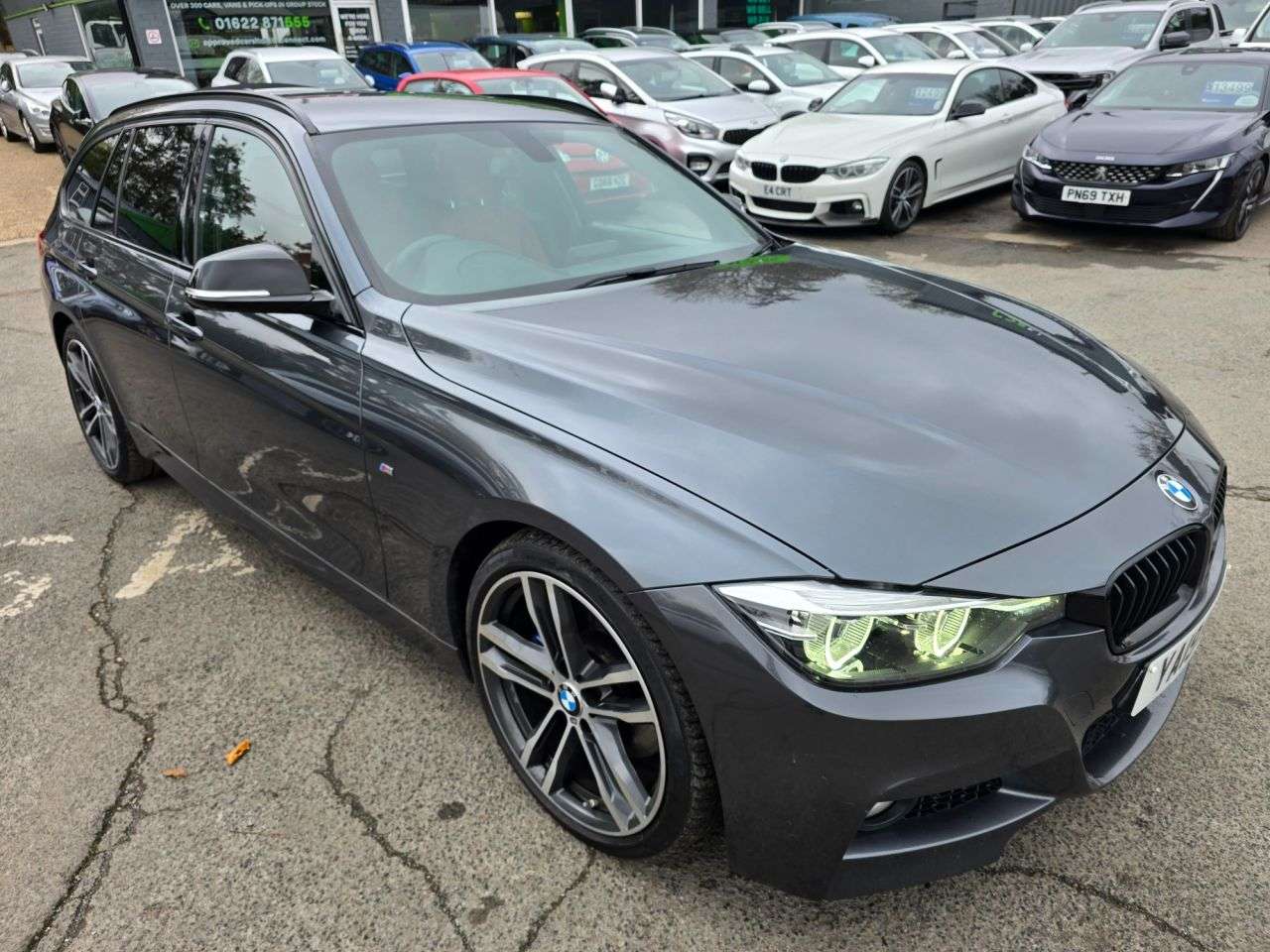 A 2019 BMW 3 SERIES Grey 2.0 320i M Sport Shadow Edition Touring, 62,000 miles, Euro 6 ULEZ, Au A 2019 BMW 3 SERIES Grey 2.0 320i M Sport Shadow Edition Touring, 62,000 miles, Euro 6 ULEZ, Au