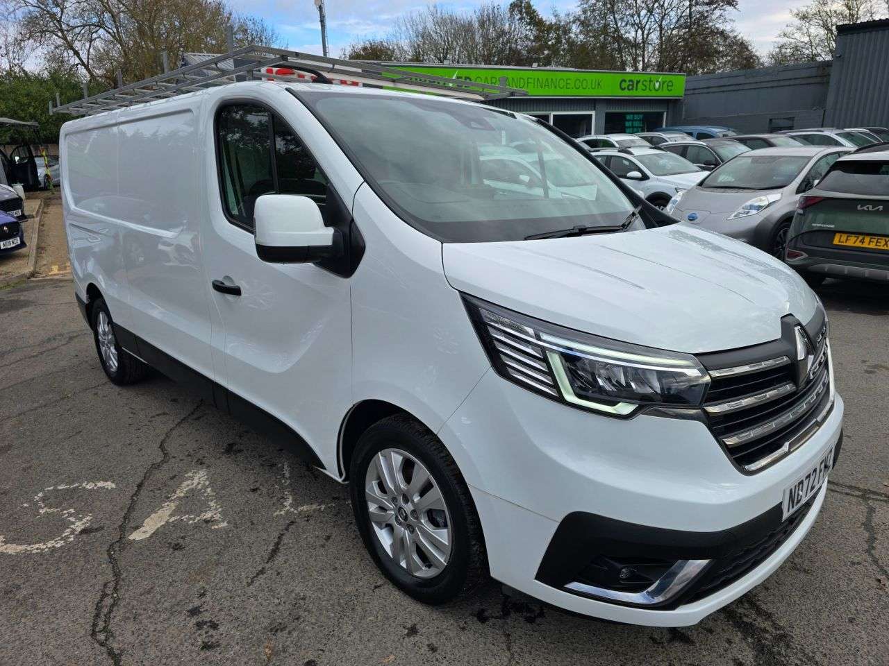 A 2022 RENAULT TRAFIC White 2.0 dCi Blue LL30 Sport Van, 25,000 miles, 1 owner, Euro 6 ULEZ, 6-Sp A 2022 RENAULT TRAFIC White 2.0 dCi Blue LL30 Sport Van, 25,000 miles, 1 owner, Euro 6 ULEZ, 6-Sp
