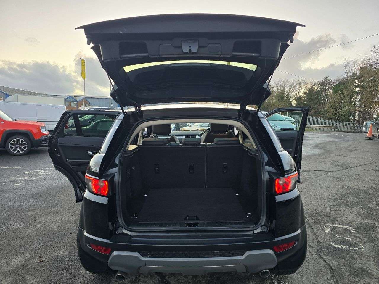 2014 LAND ROVER RANGE ROVER EVOQUE 2014 LAND ROVER RANGE ROVER EVOQUE