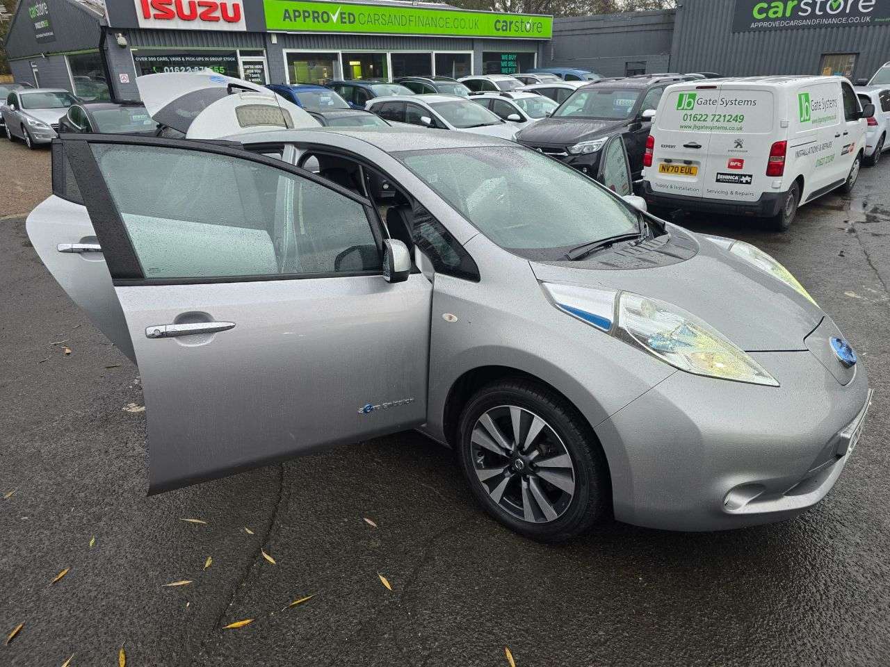 2017 NISSAN LEAF 2017 NISSAN LEAF