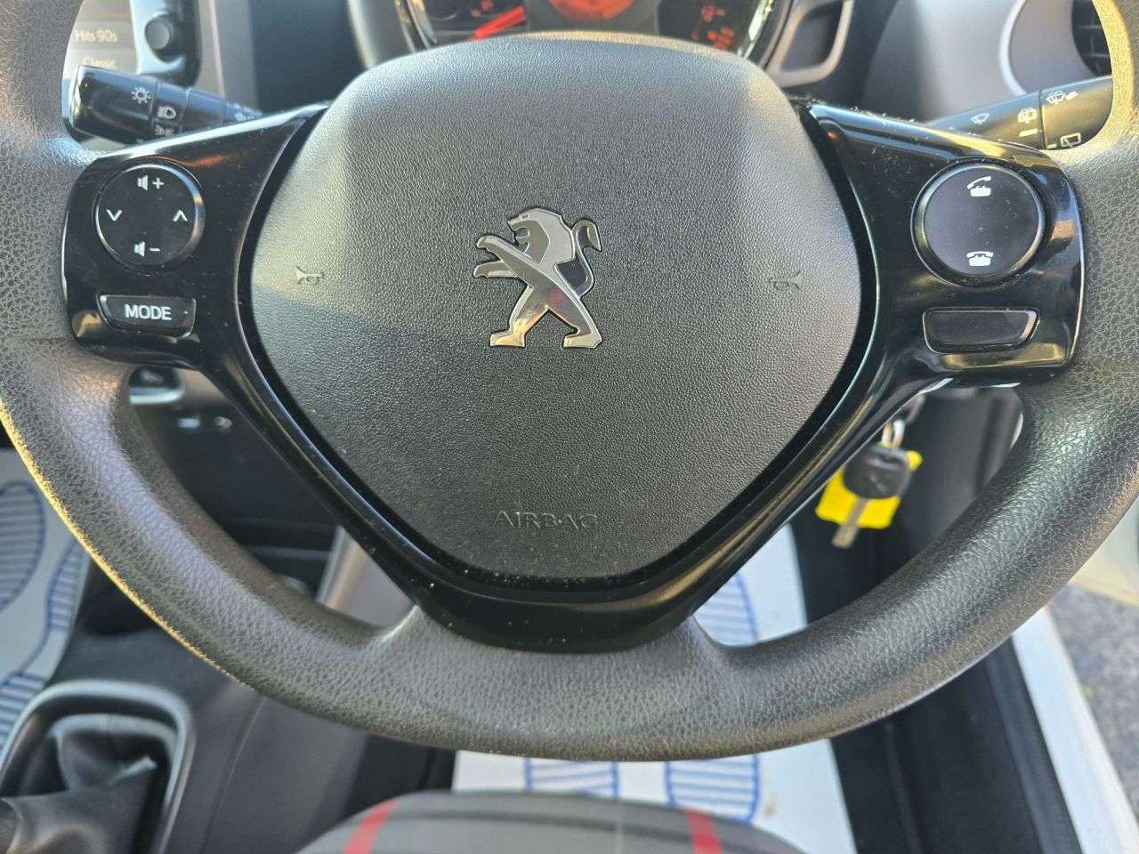 2015 PEUGEOT 108 2015 PEUGEOT 108