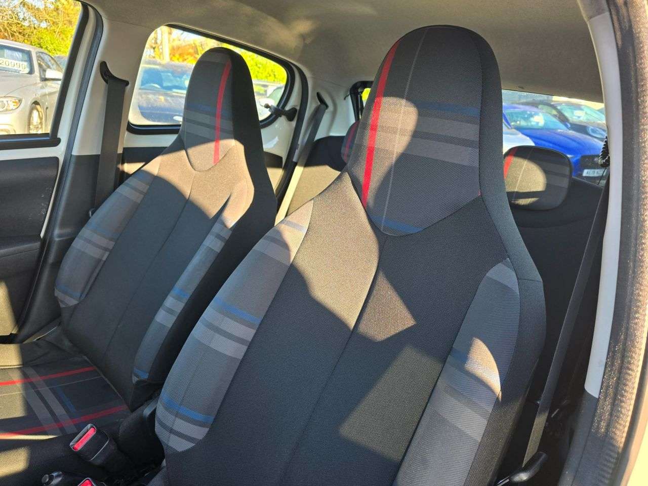 2015 PEUGEOT 108 2015 PEUGEOT 108