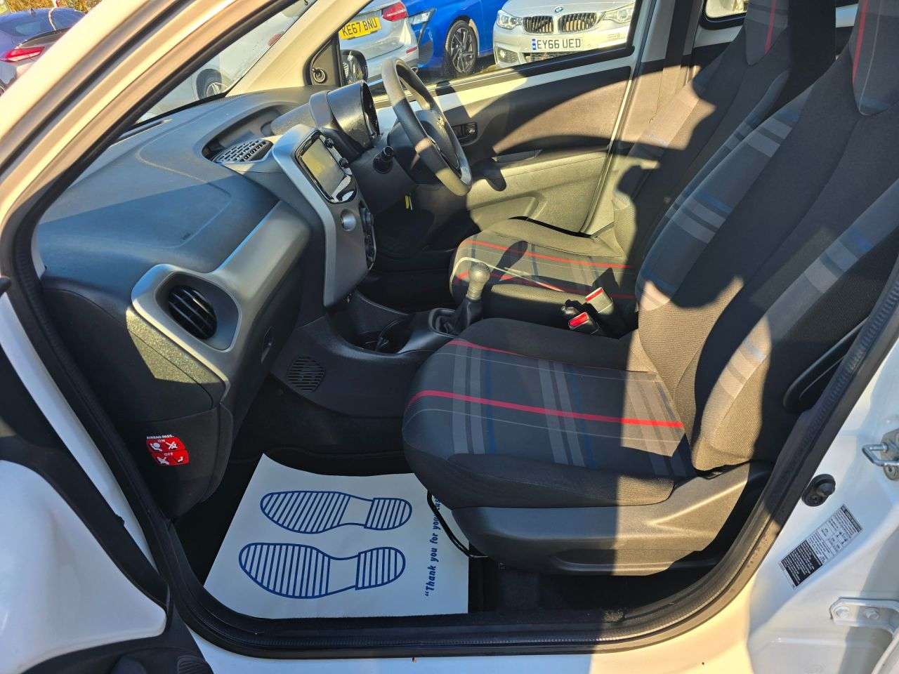 2015 PEUGEOT 108 2015 PEUGEOT 108