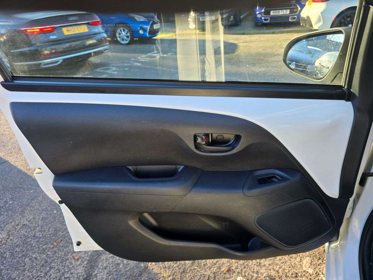 2015 PEUGEOT 108 2015 PEUGEOT 108