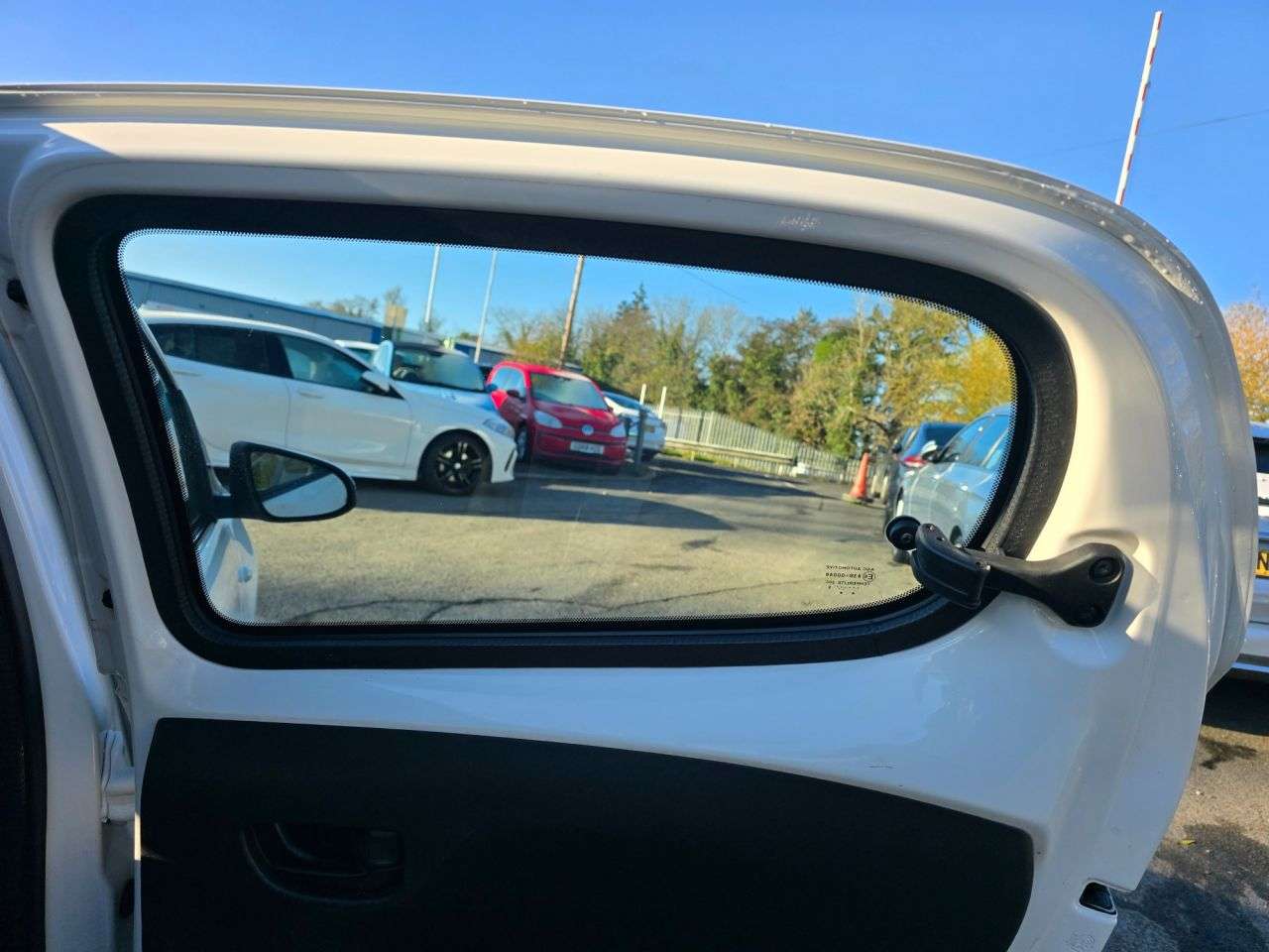 2015 PEUGEOT 108 2015 PEUGEOT 108