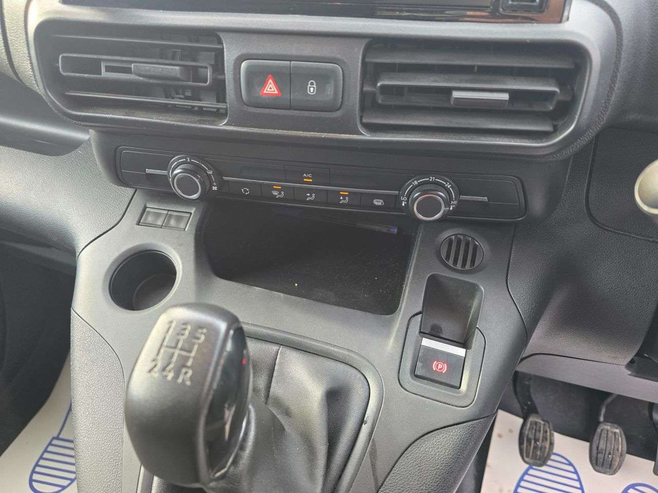 2020 PEUGEOT PARTNER 2020 PEUGEOT PARTNER