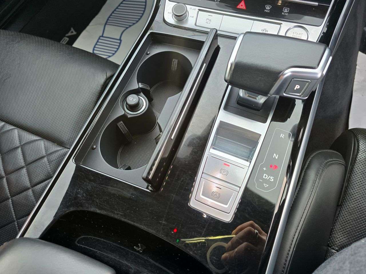 2021 AUDI A8 2021 AUDI A8