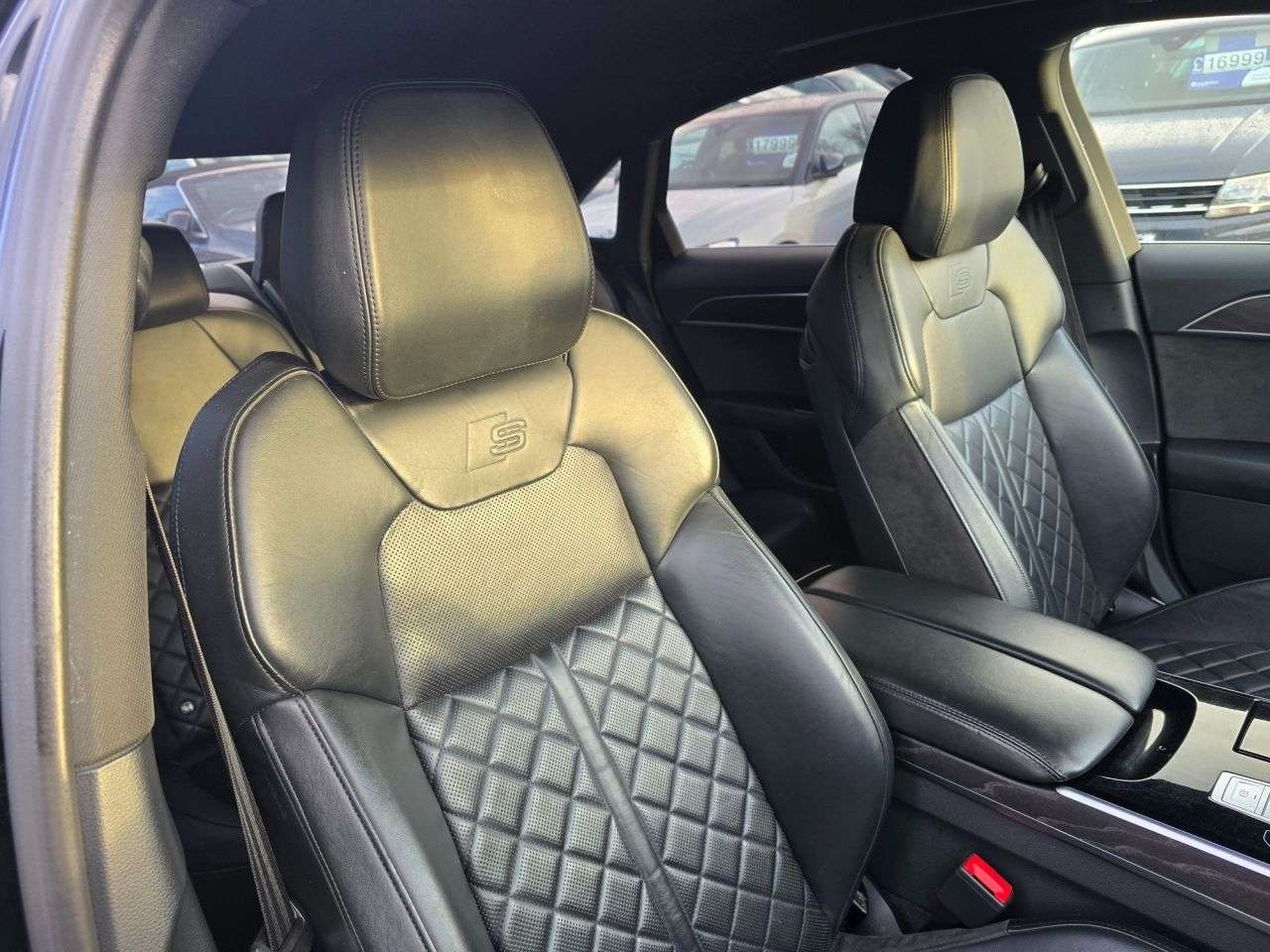 2021 AUDI A8 2021 AUDI A8