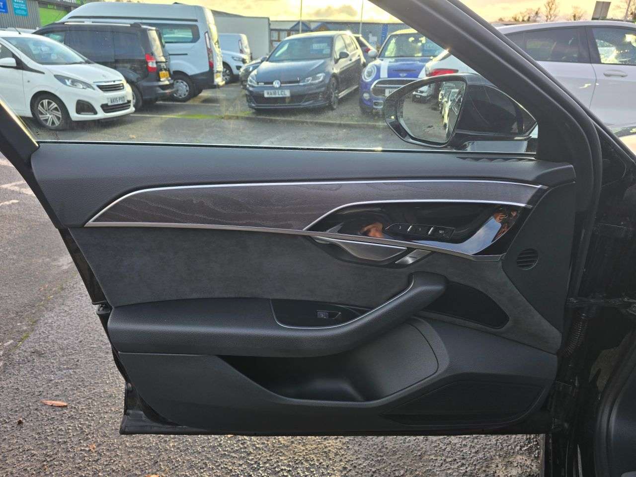 2021 AUDI A8 2021 AUDI A8