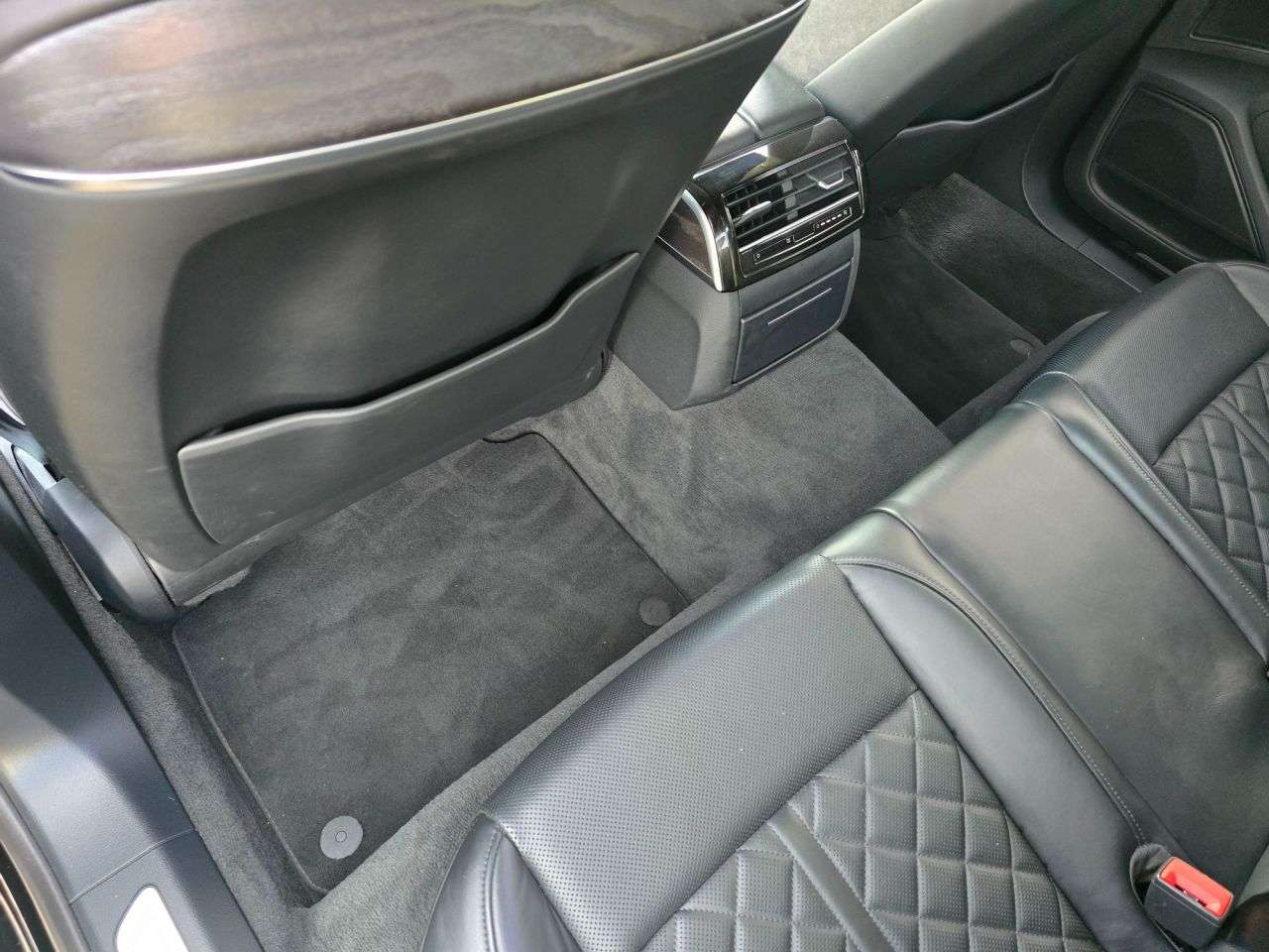 2021 AUDI A8 2021 AUDI A8