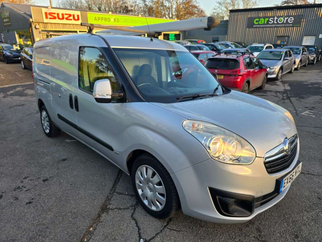 A 2016 VAUXHALL COMBO 1.6 CDTi 2300 Sportive L2 H1 Panel van, 147,048 miles, Euro 6. 6 Speed Manu A 2016 VAUXHALL COMBO 1.6 CDTi 2300 Sportive L2 H1 Panel van, 147,048 miles, Euro 6. 6 Speed Manu