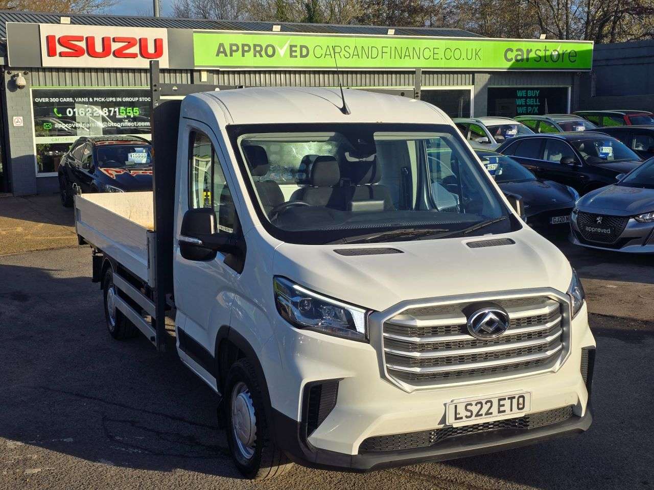 A 2022 MAXUS DELIVER 9 White Euro 6 tipper, 27,800 miles, 6-speed Manual, Electric Tipper Controls A 2022 MAXUS DELIVER 9 White Euro 6 tipper, 27,800 miles, 6-speed Manual, Electric Tipper Controls
