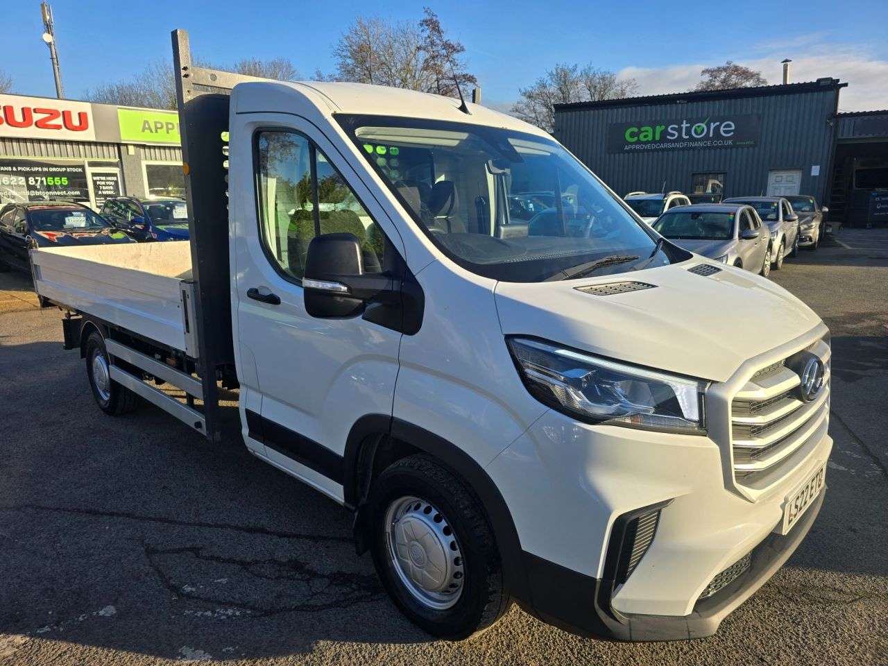 A 2022 MAXUS DELIVER 9 White Euro 6 tipper, 27,800 miles, 6-speed Manual, Electric Tipper Controls A 2022 MAXUS DELIVER 9 White Euro 6 tipper, 27,800 miles, 6-speed Manual, Electric Tipper Controls