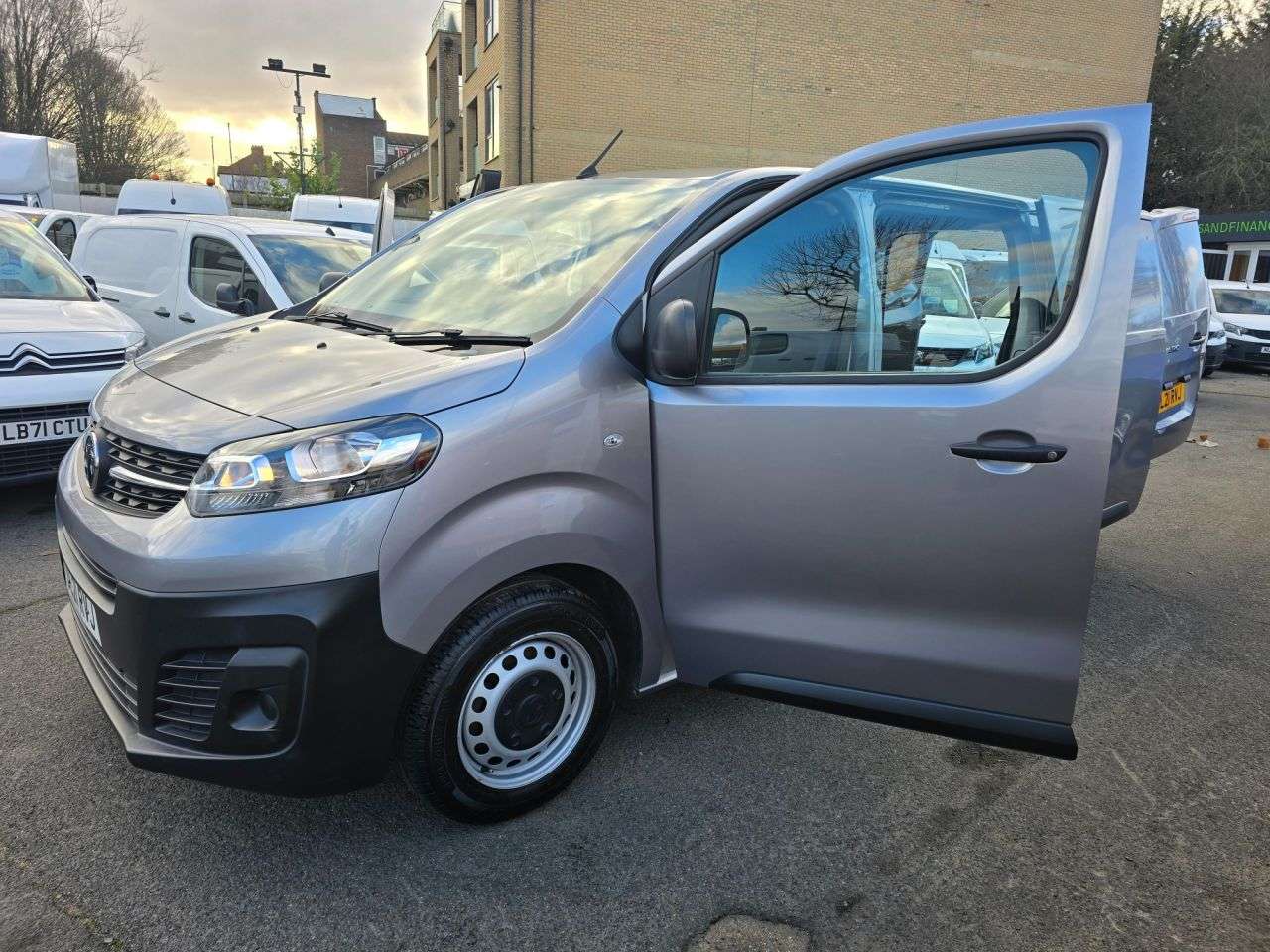 2021 VAUXHALL VIVARO 2021 VAUXHALL VIVARO