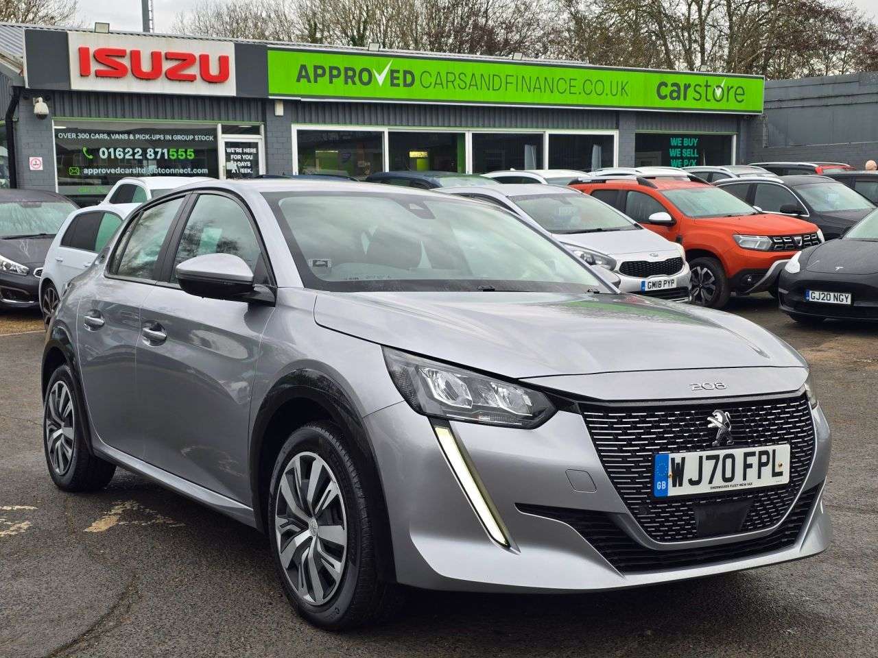 null PEUGEOT E-208 null PEUGEOT E-208