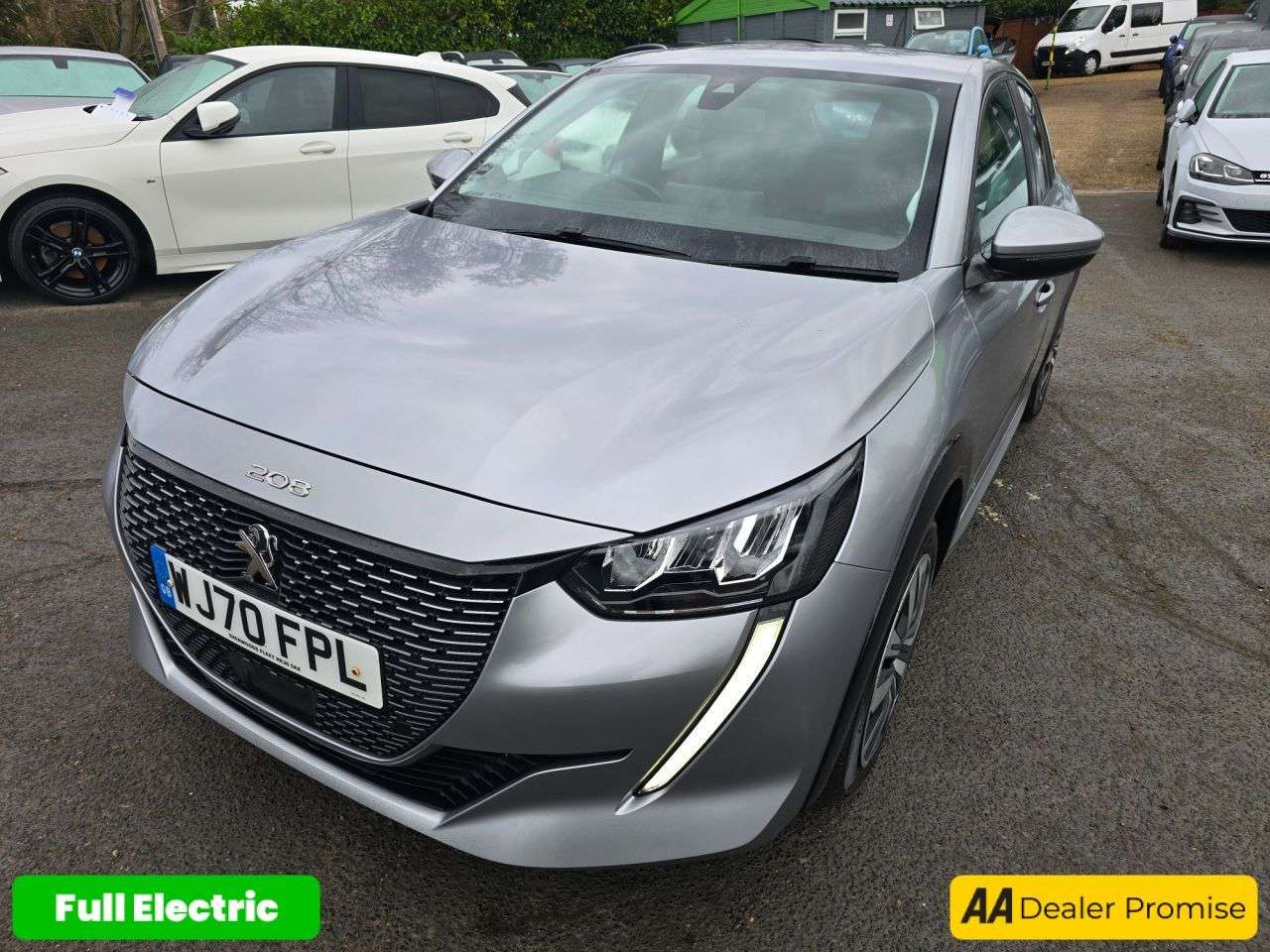 null PEUGEOT E-208 null PEUGEOT E-208