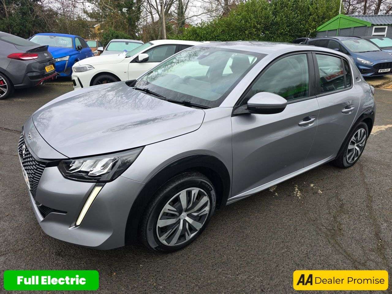 null PEUGEOT E-208 null PEUGEOT E-208