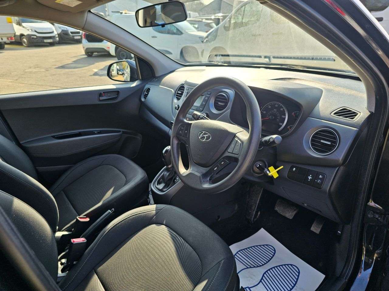 2018 HYUNDAI I10 2018 HYUNDAI I10