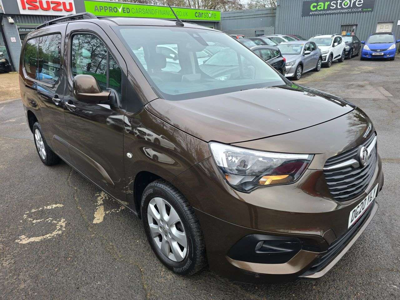 A 2020 VAUXHALL COMBO LIFE 1.5 Turbo D BlueInjection Energy XL 7-seat MPV, 63,388 miles, Euro 6 Diesel A 2020 VAUXHALL COMBO LIFE 1.5 Turbo D BlueInjection Energy XL 7-seat MPV, 63,388 miles, Euro 6 Diesel