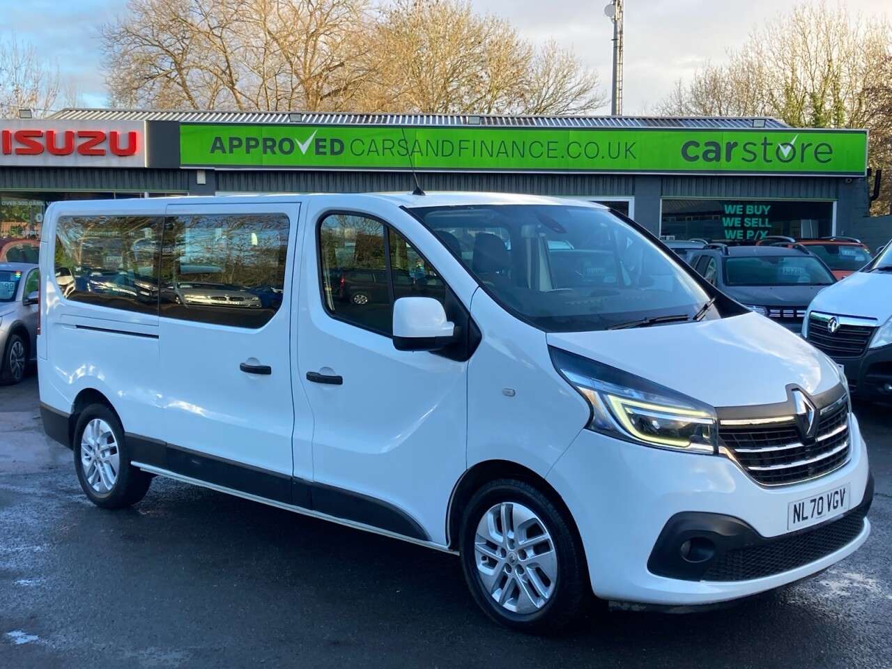 A 2020 RENAULT TRAFIC 2.0 dCi ENERGY 30 Sport Nav LWB 9-seat Double Cab, 69,000 miles, 1 owner, E A 2020 RENAULT TRAFIC 2.0 dCi ENERGY 30 Sport Nav LWB 9-seat Double Cab, 69,000 miles, 1 owner, E