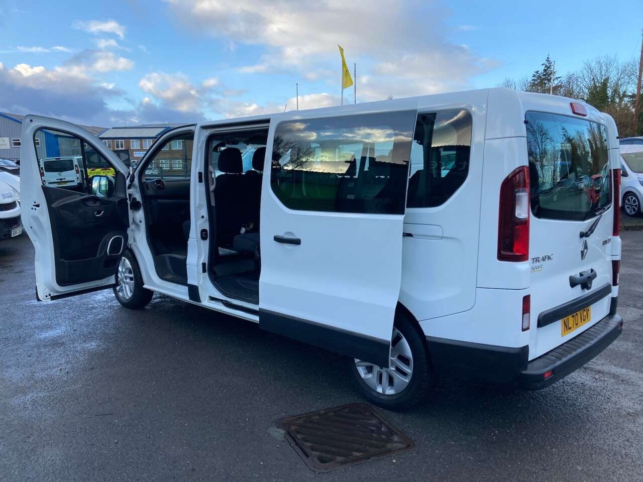 2020 RENAULT TRAFIC 2020 RENAULT TRAFIC