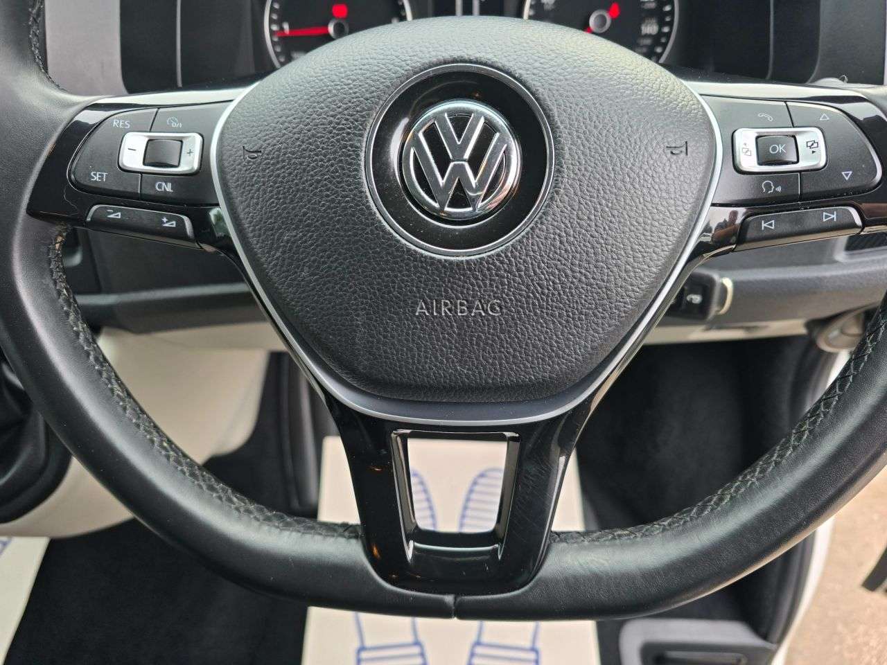 2018 VOLKSWAGEN TRANSPORTER SHUTTLE 2018 VOLKSWAGEN TRANSPORTER SHUTTLE