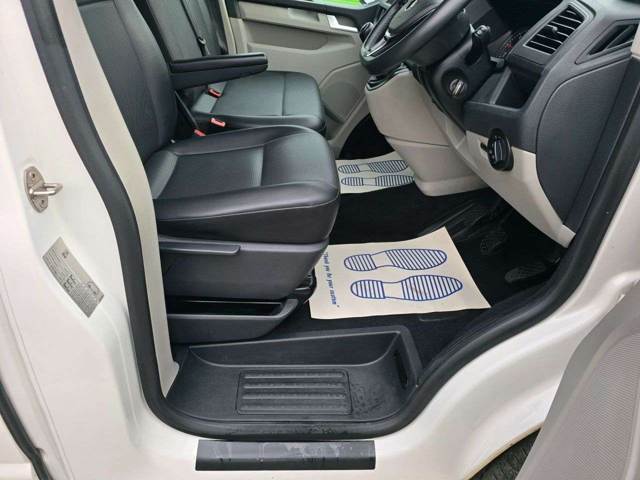 2018 VOLKSWAGEN TRANSPORTER SHUTTLE 2018 VOLKSWAGEN TRANSPORTER SHUTTLE