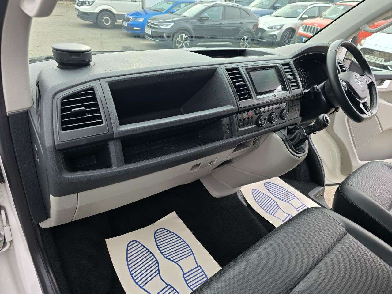 2018 VOLKSWAGEN TRANSPORTER SHUTTLE 2018 VOLKSWAGEN TRANSPORTER SHUTTLE