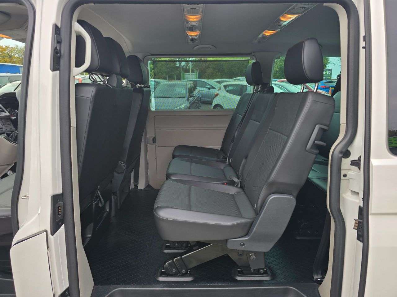 2018 VOLKSWAGEN TRANSPORTER SHUTTLE 2018 VOLKSWAGEN TRANSPORTER SHUTTLE