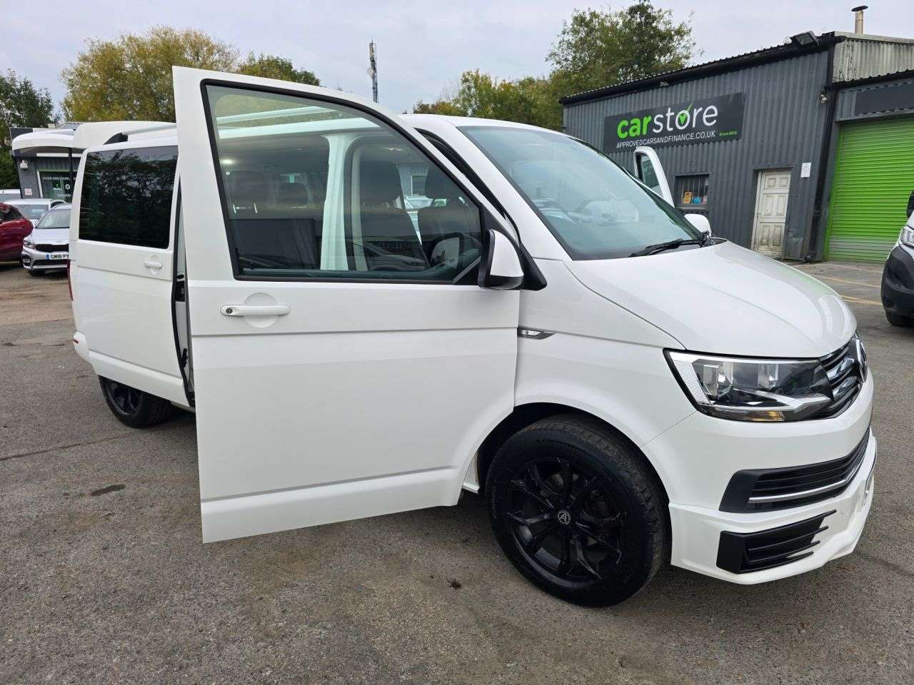 2018 VOLKSWAGEN TRANSPORTER SHUTTLE 2018 VOLKSWAGEN TRANSPORTER SHUTTLE