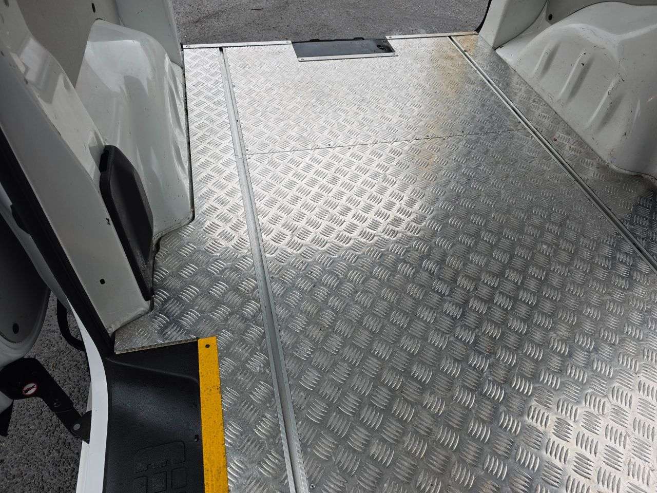 2021 PEUGEOT E-EXPERT 2021 PEUGEOT E-EXPERT