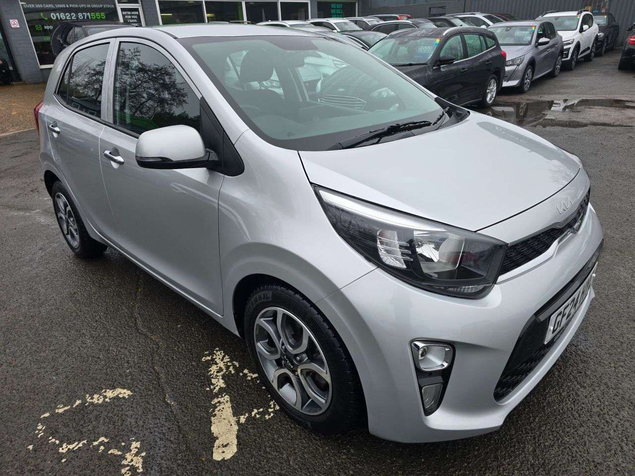 A 2024 KIA PICANTO 1.0 DPi 3 Hatchback in silver with 15,300 miles, Euro 6 petrol Auto, Sat Na A 2024 KIA PICANTO 1.0 DPi 3 Hatchback in silver with 15,300 miles, Euro 6 petrol Auto, Sat Na