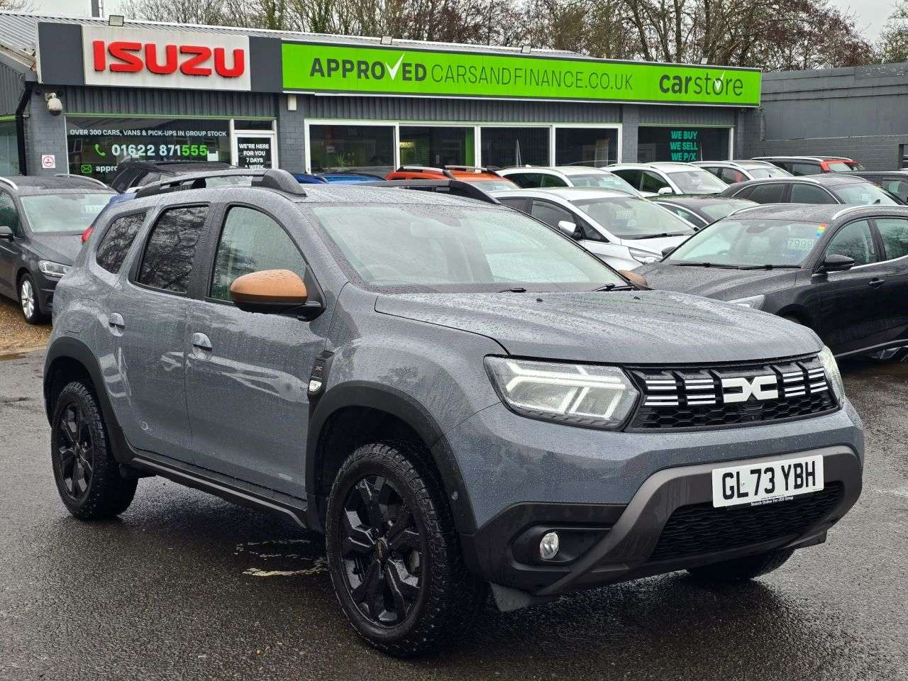 A 2023 DACIA DUSTER 1.3 TCe Extreme SUV in Grey with 67,300 miles, Euro 6, Full main dealer his A 2023 DACIA DUSTER 1.3 TCe Extreme SUV in Grey with 67,300 miles, Euro 6, Full main dealer his
