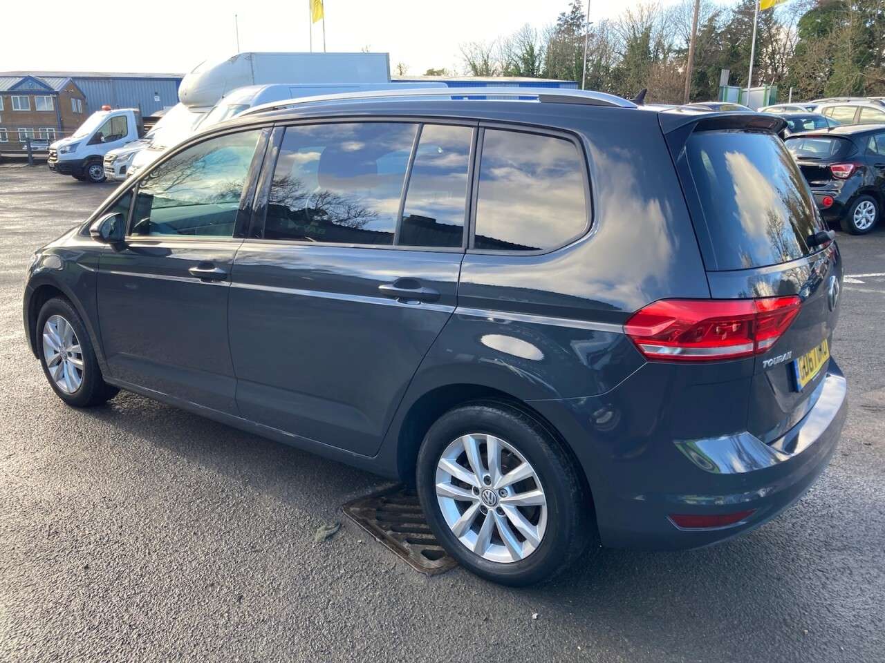 2018 VOLKSWAGEN TOURAN 2018 VOLKSWAGEN TOURAN