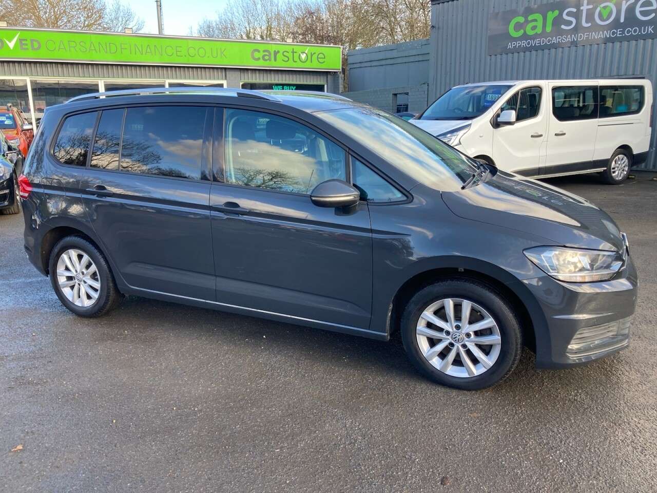 2018 VOLKSWAGEN TOURAN 2018 VOLKSWAGEN TOURAN