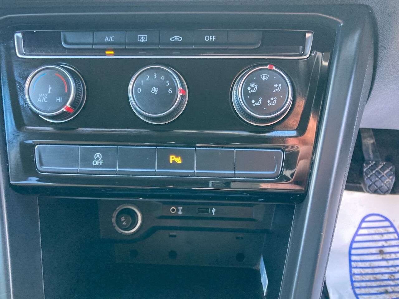 2018 VOLKSWAGEN TOURAN 2018 VOLKSWAGEN TOURAN