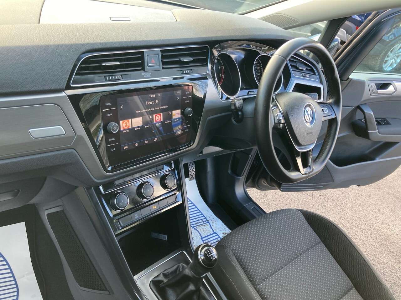 2018 VOLKSWAGEN TOURAN 2018 VOLKSWAGEN TOURAN