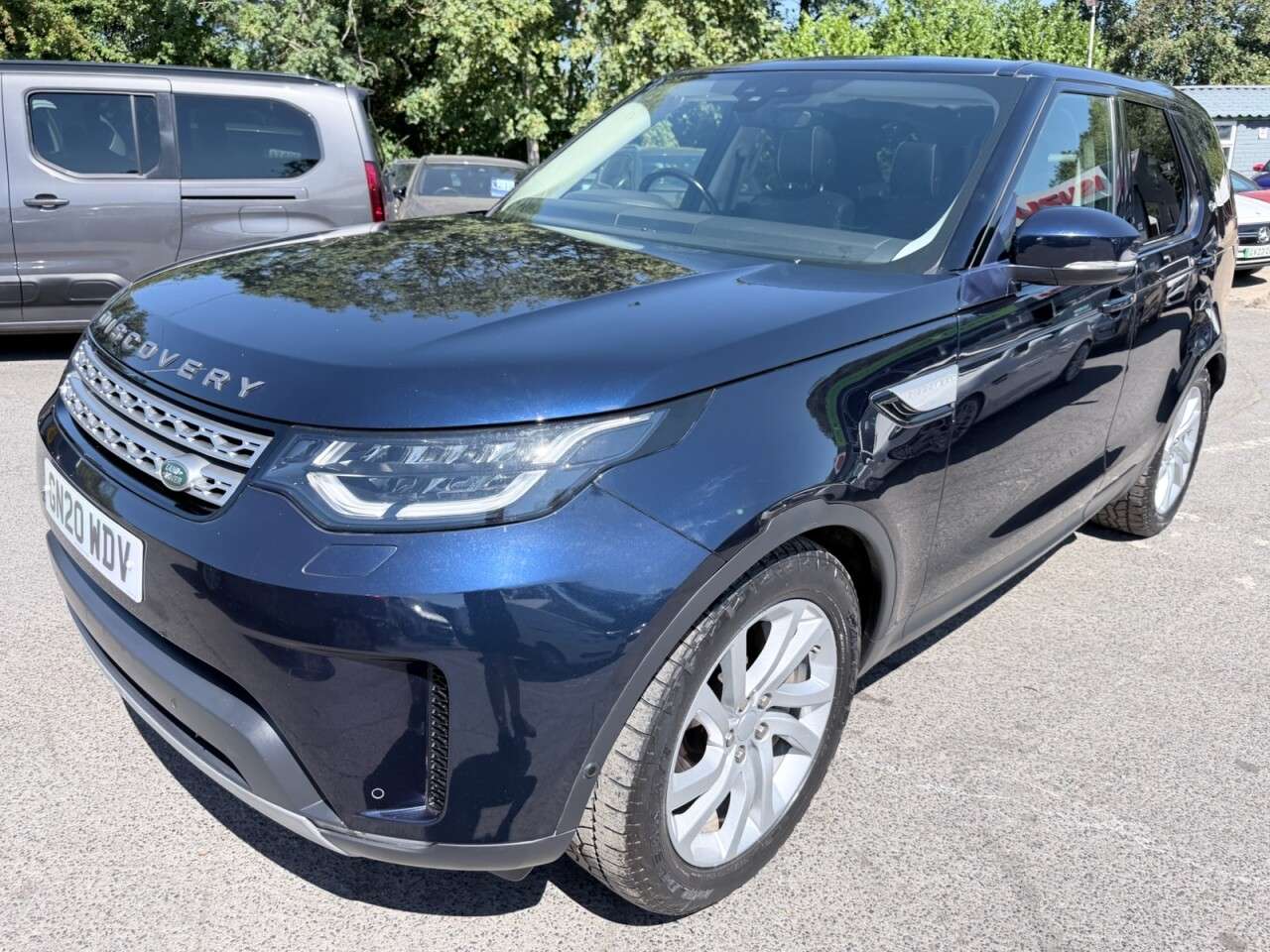 A 2020 LAND ROVER DISCOVERY 3.0 SD V6 HSE SUV, Blue, 65,000 miles, Euro 6 ULEZ Diesel, Automatic ,4WD, A 2020 LAND ROVER DISCOVERY 3.0 SD V6 HSE SUV, Blue, 65,000 miles, Euro 6 ULEZ Diesel, Automatic ,4WD,