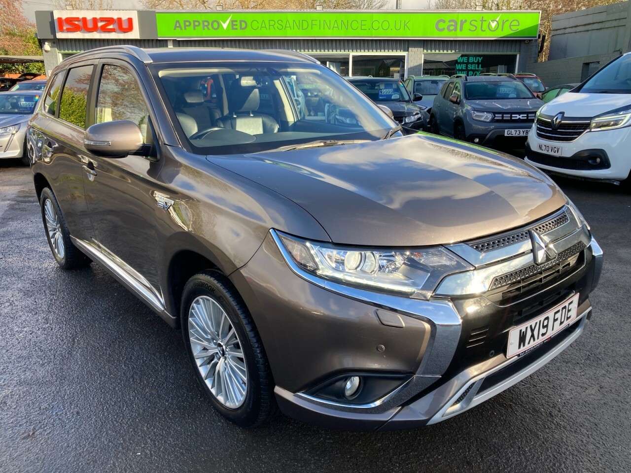 A 2019 MITSUBISHI OUTLANDER 2.4h TwinMotor Juro Plug-in Hybrid SUV, 53,323 miles, Automatic, 4WD, Alloy A 2019 MITSUBISHI OUTLANDER 2.4h TwinMotor Juro Plug-in Hybrid SUV, 53,323 miles, Automatic, 4WD, Alloy