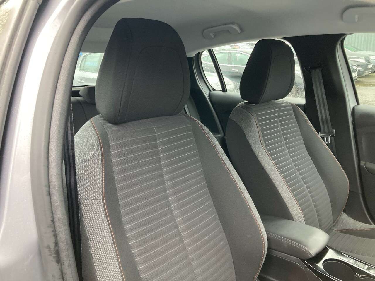 2020 PEUGEOT E-208 2020 PEUGEOT E-208