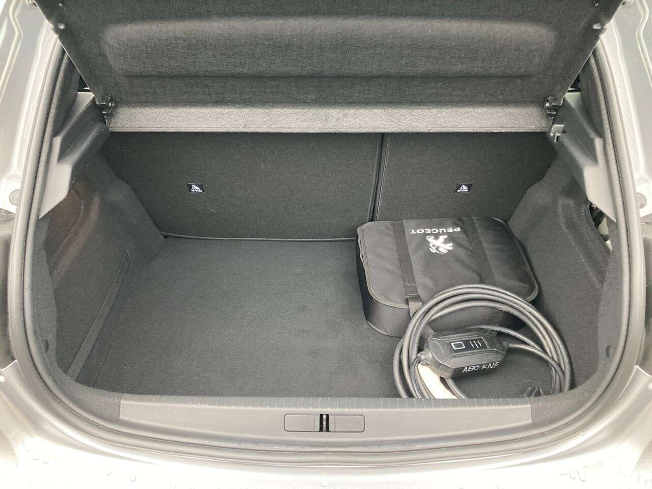 2020 PEUGEOT E-208 2020 PEUGEOT E-208