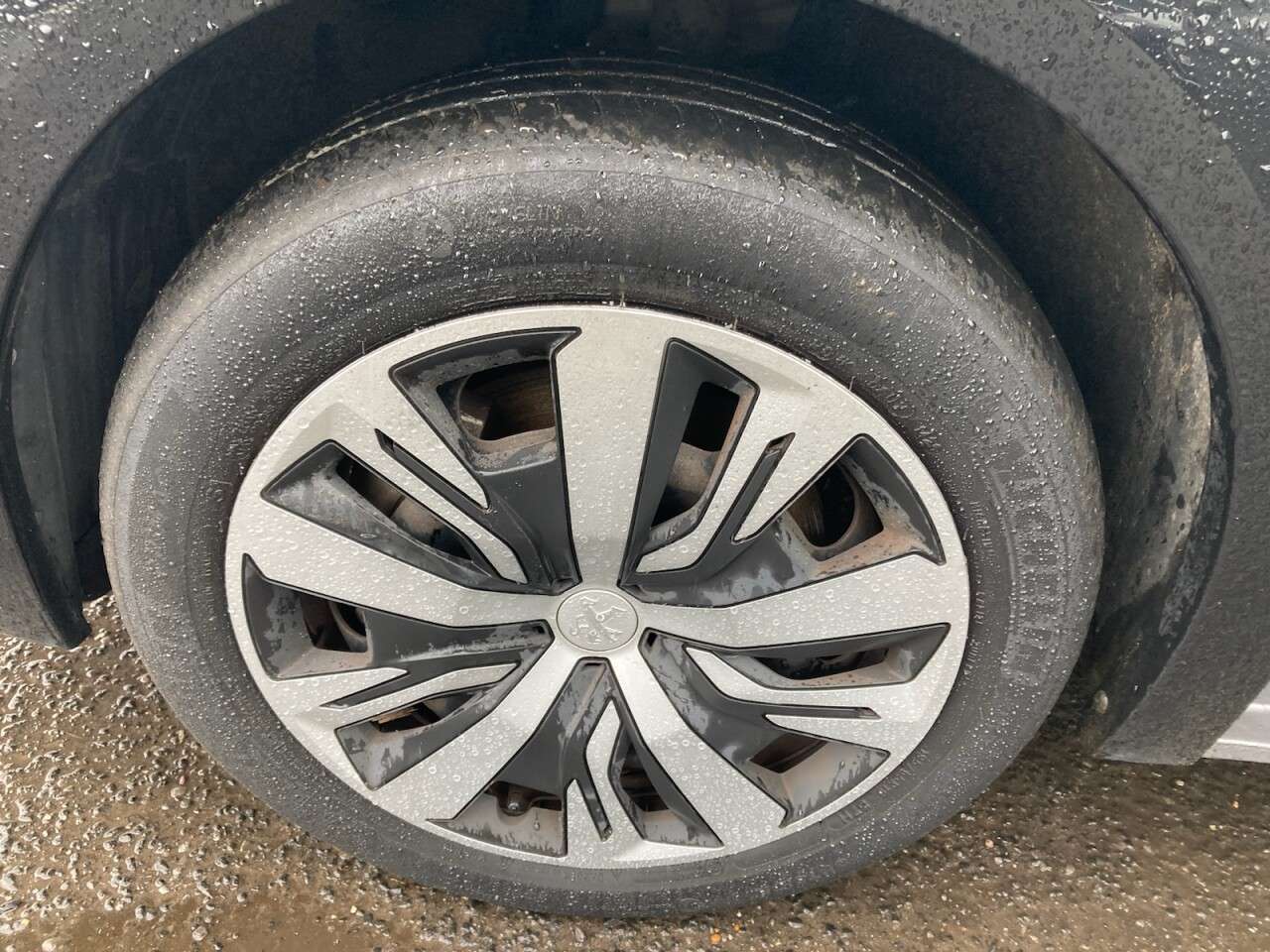 2020 PEUGEOT E-208 2020 PEUGEOT E-208