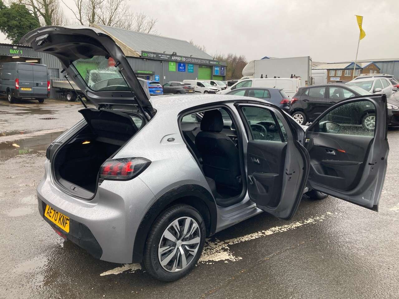 2020 PEUGEOT E-208 2020 PEUGEOT E-208