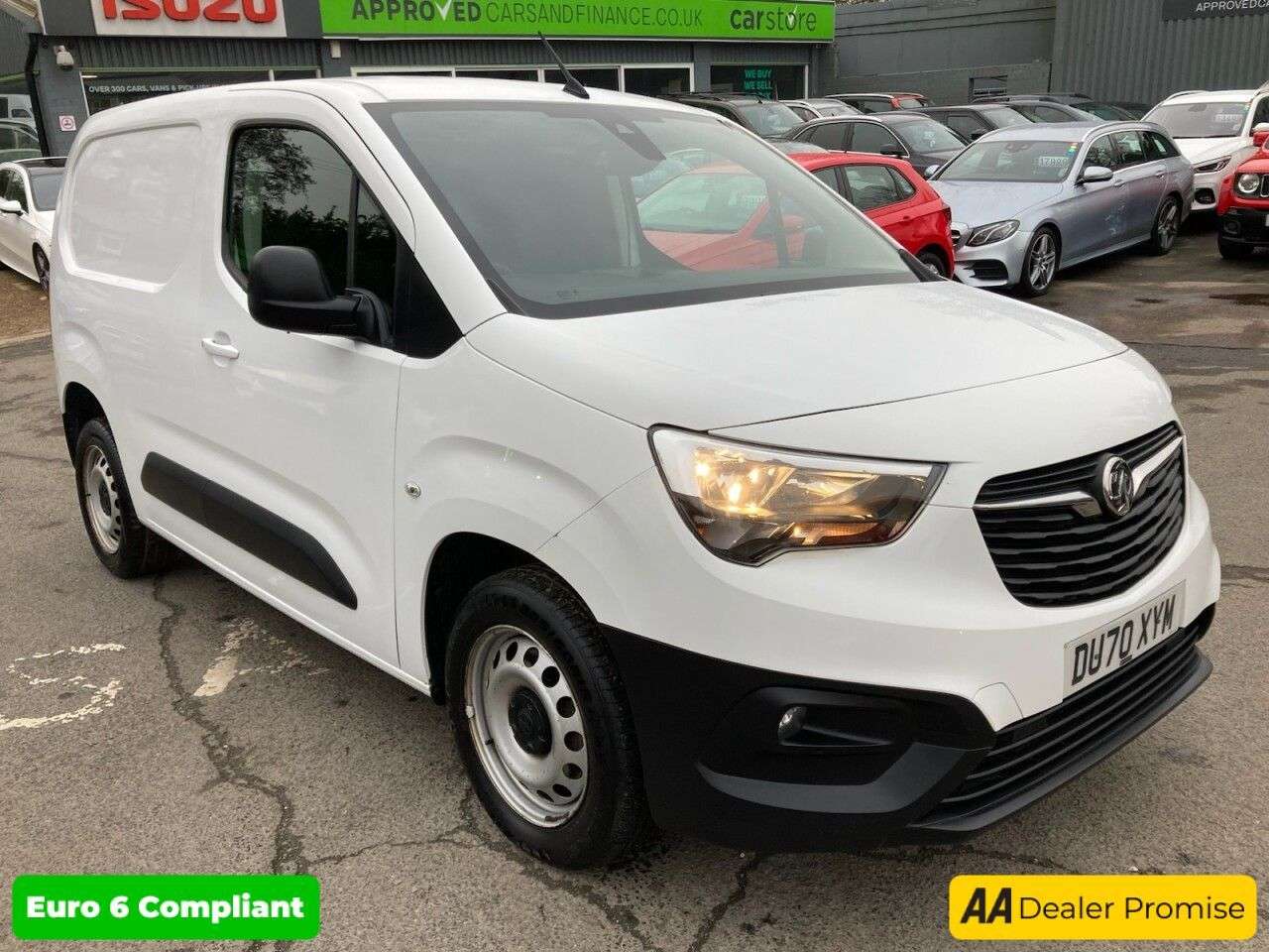 A 2020 VAUXHALL COMBO 1.5 Turbo D 2000 Edition Panel Van, 38,000 miles, Euro 6 ULEZ, Automatic, B A 2020 VAUXHALL COMBO 1.5 Turbo D 2000 Edition Panel Van, 38,000 miles, Euro 6 ULEZ, Automatic, B