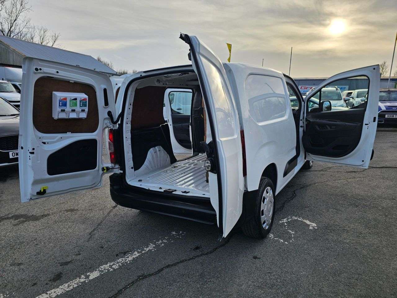 2019 PEUGEOT PARTNER 2019 PEUGEOT PARTNER